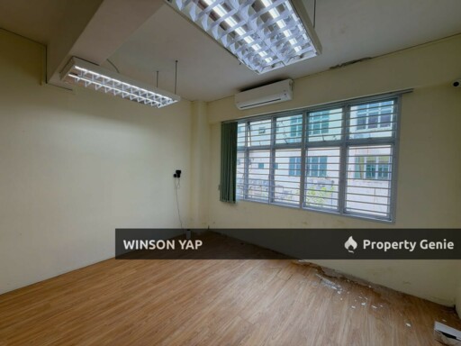 3 Storey Shop Office First Floor Taman Molek JB Fully Office Furnished