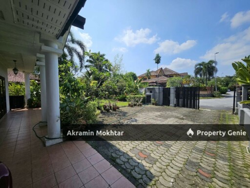 Beautiful Semi D House Jalan Pekaka Seksyen 8 Kota Damansara