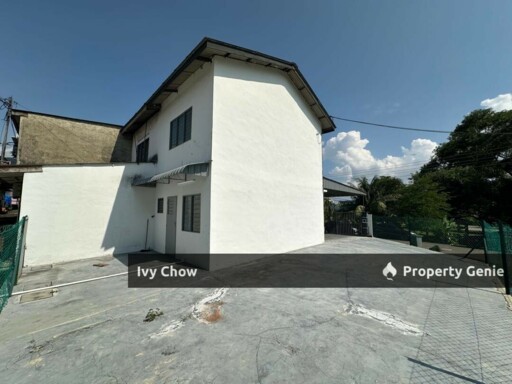 Taman Aman Kluang Corner for Rent