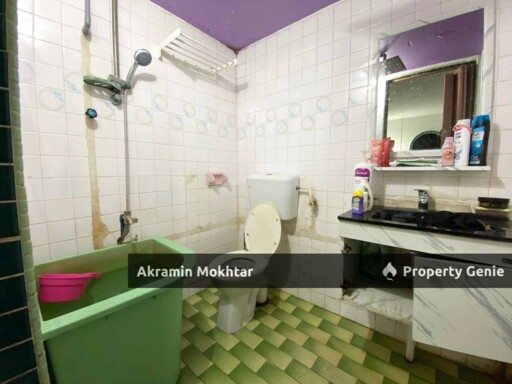 Fully Renovated | Double Storey Semi- D  Jalan Siakap Seksyen 17 Shah Alam .