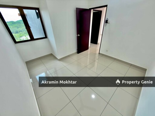 Freehold, Corner Unit & 2 Parking | Residensi Zamrud Kajang 2, Kajang Selangor .