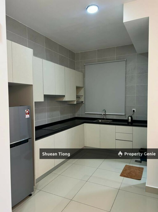 Twin Tower Residence 2 Bed Unit for Rent!