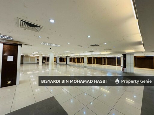 Jangan Lepaskan Bangunan Komersial 5 Tingkat Berlif di Bukit Baru Melaka – Prime Corner Facing Main Road! ROI Tinggi & Lokasi Paling Strategik!