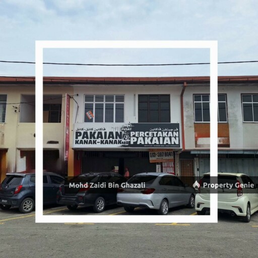 Kedai 2 tingkat pekan Jelawat