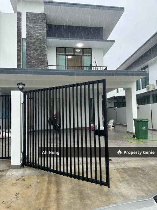 Adda Height / Cluster Double Storey / Partially Furnished