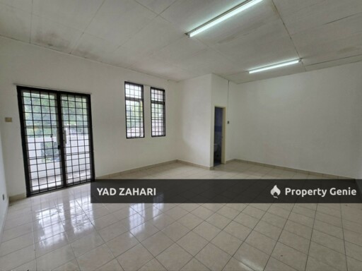 Taman Mutiara Kemuning, Shah Alam | 2-Storey Terrace 4+1 Bedrooms | RM500K - Facing Open with Spacious Land 20*70