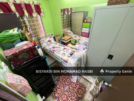 RENOVATED 2 STOREY END LOT, SEKSYEN 23 SHAH ALAM.