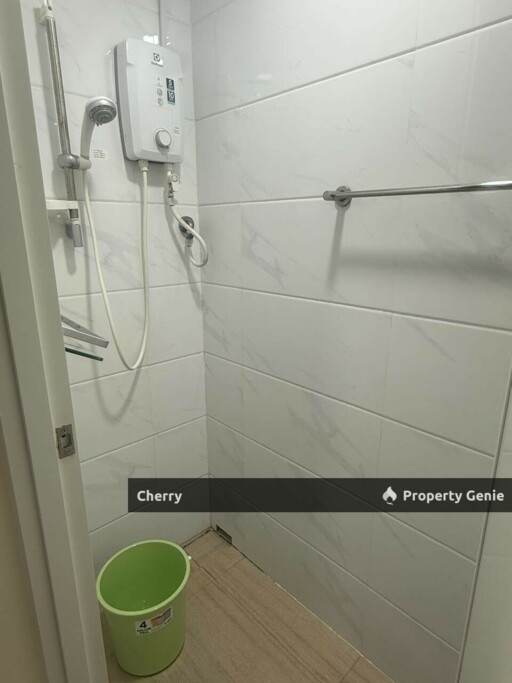 For Rent 📌RM3,500 The Platino Serviced Apartment  1) Included WiFi 2) Vacant Now  3) Viewing : Arrange with Owner 4) Tenant to Pay Indah Water 5) No Indian
