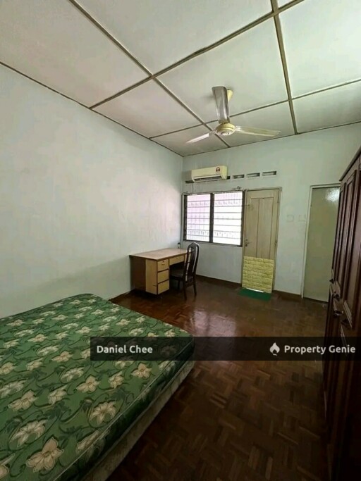 Simee Taman Wah Keong Double Storey House Partially Furnished For Rent
