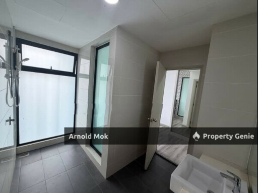 2 Bedrooms Apartment at Southkey Mosaic for Rent
