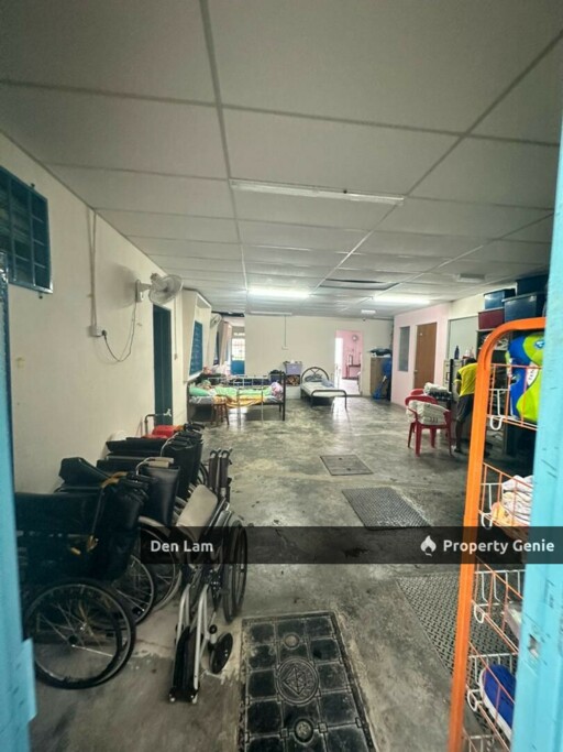Kampung Tasik Permai 1sty Bungalow Corner for sale !!