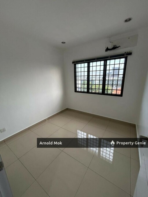 2 Bedrooms Apartment at Fair View Apartment Permas Jaya for Sale
