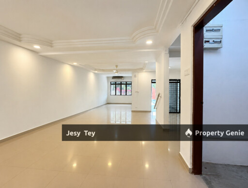 Taman Tasek Double Storey House for Rent (Preferred Chinese)