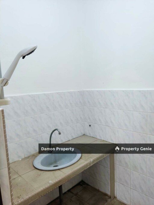 Pengkalan Corner Lot Single Storey House