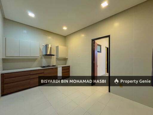 (LIFT & SWIMMING POOL) CORNER LOT 3 STOREY BUNGALOW THE RESERVE, KEMENSAH .