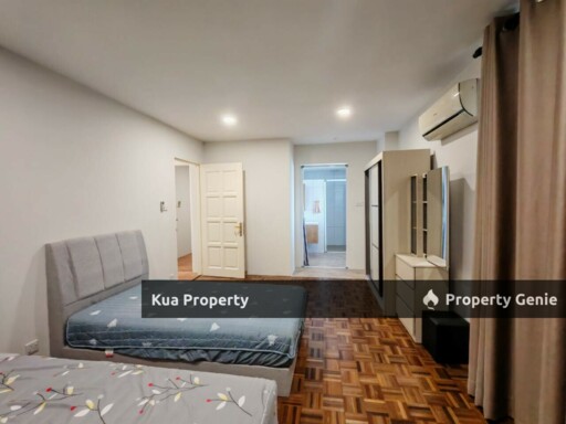 Central Court Apartment (Corner Unit) FOR RENT/SALE! Located at Jalan Central, Padungan