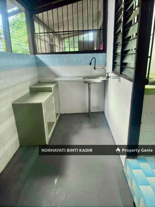 Rumah Teres Low Cost Setali Dah Extend di Dapur Freehold