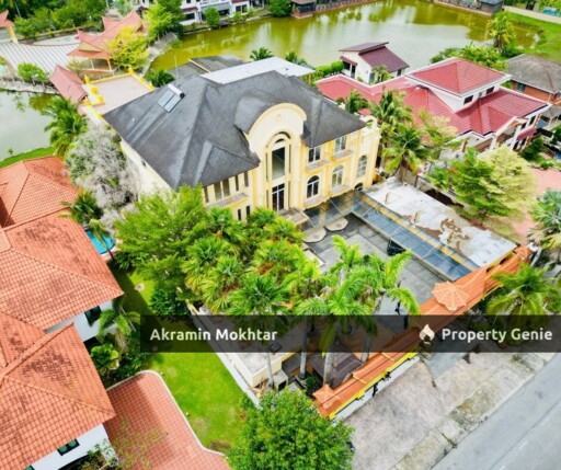 FREEHOLD & FACING OPEN | COUNTRY HEIGHTS 3 STOREY LUXURY BUNGALOW