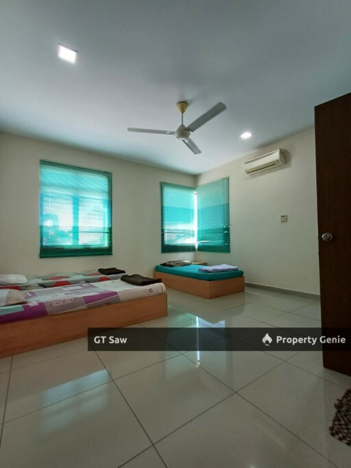 Semenyih 16 Room 3 Storey Bungalow For Rent