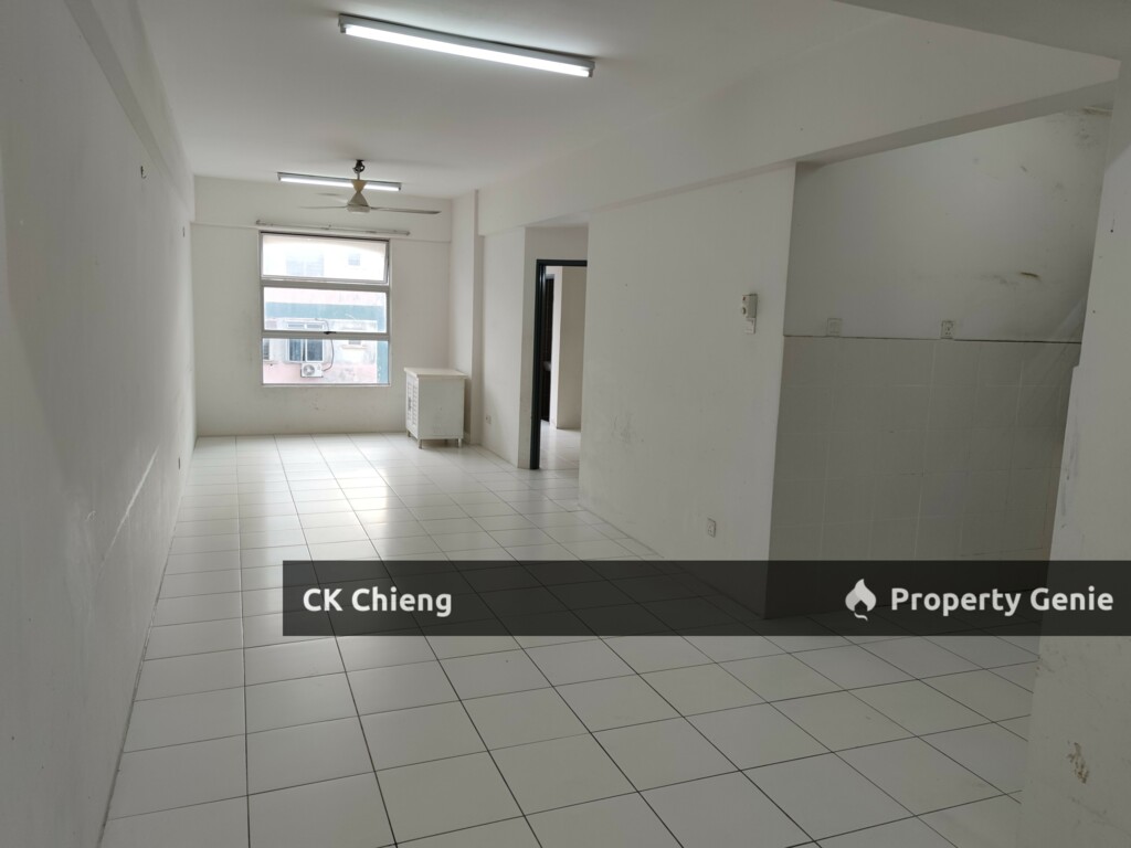 Calisa Residence, Below Market Non Bumi, 883sqft 3 Rooms, Puchong Taman Mas