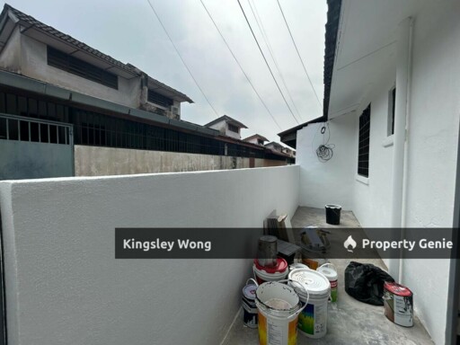 Bercham Single Storey Terrace House Near Chinese Area