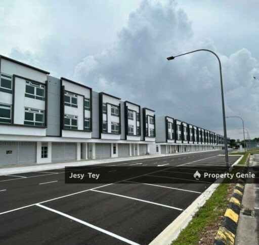 (First Floor) Brand New Shop lot For Rent At Adda Avenue, Taman Adda Height