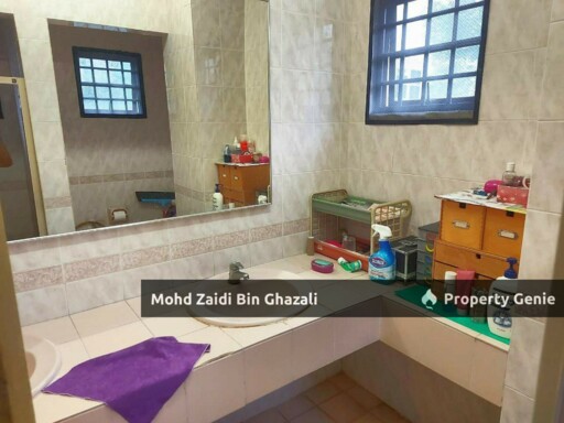 Corner Double Storey Terrace at Bukit Jelutong, Selangor