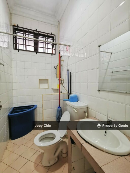 Taman Molek 1 Storey Terrace House For Sale