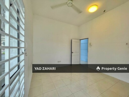 Seksyen 29, Kg Lombong Shah Alam | Single Storey Semi-D 4 Bedrooms | RM480K - Good Condition with Loft and Semi Furnished