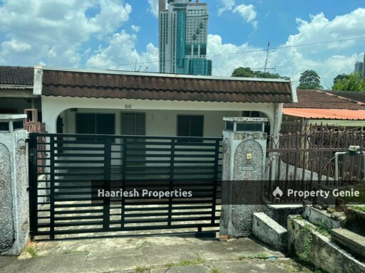 SINGLE STOREY HOUSE FOR RENT  Jalan Landak Maman Taman Abad Johor Bahru.