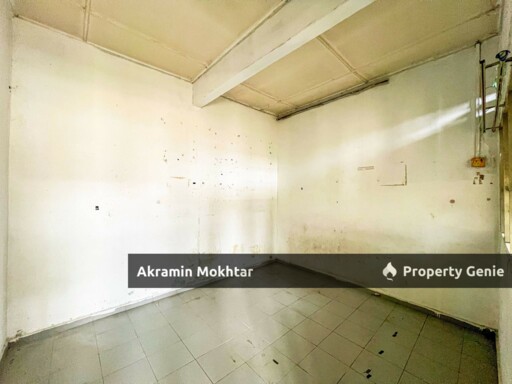FREEHOLD & END LOT | 1 Storey Terrace House Taman Semenyih