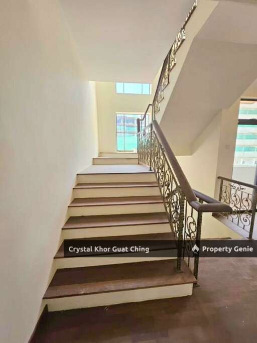 3 Storey Bungalow at D'Residence, Near Queensbay