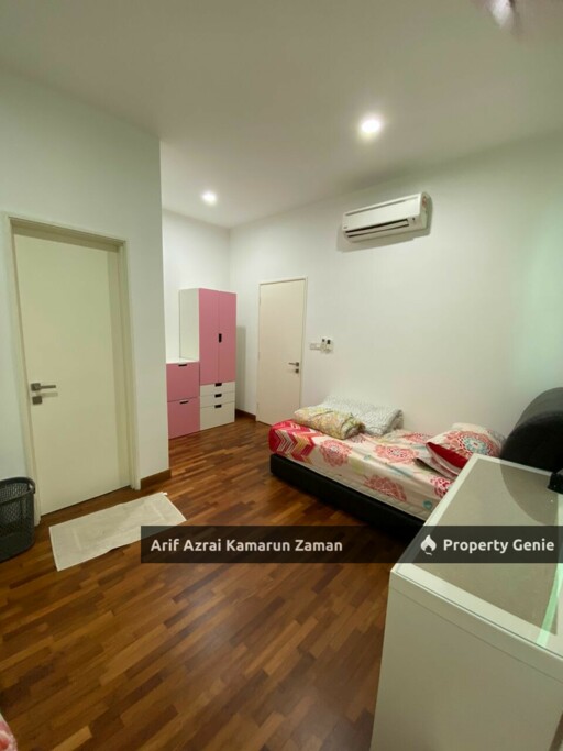 [Partly Furnished] 3 Storey Semi-D Jacaranda Garden Residence, Cyberjaya | 5 Bedrooms | 6 Bathrooms | 4,554 sqft | RM8,000 Nett