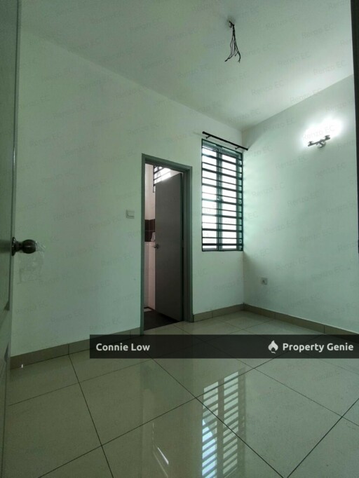 FREEHOLD KLEBANG PUTRA DOUBLE STOREY INTERMEDIATE CORNER FOR SALE