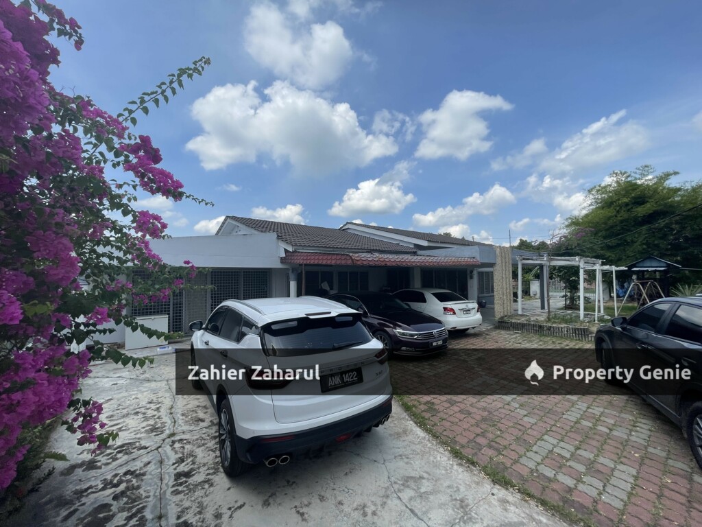 Corner Lot Single Storey Bungalow Teluk Intan