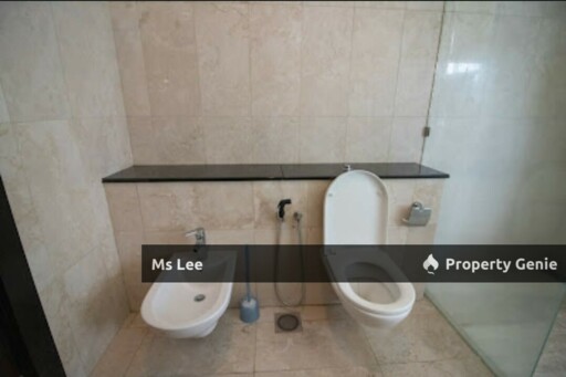 The Pearl @ KLCC-Level 17 private lift- Sale below bank value Rm480k