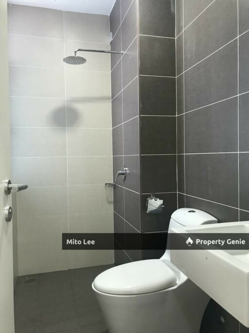 Sky Habitat Near JB CIQ For Sale!!