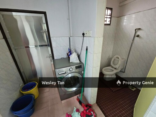 Cheng Lotus 2 Storey Terrace 5 Rooms Partly Furnish Easy Parking Access