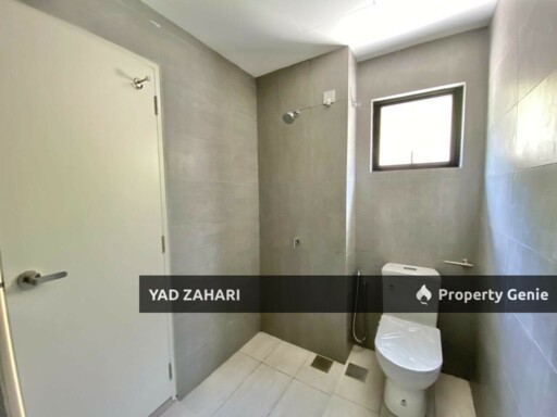 Nassim Heights, Ampang | 3-Storey Link 5 Bedrooms | RM1.2M - Strategic Location & Exclusive Private Road
