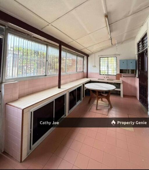 SINGLE STOREY TERRACE END LOT AT TASEK, IPOH