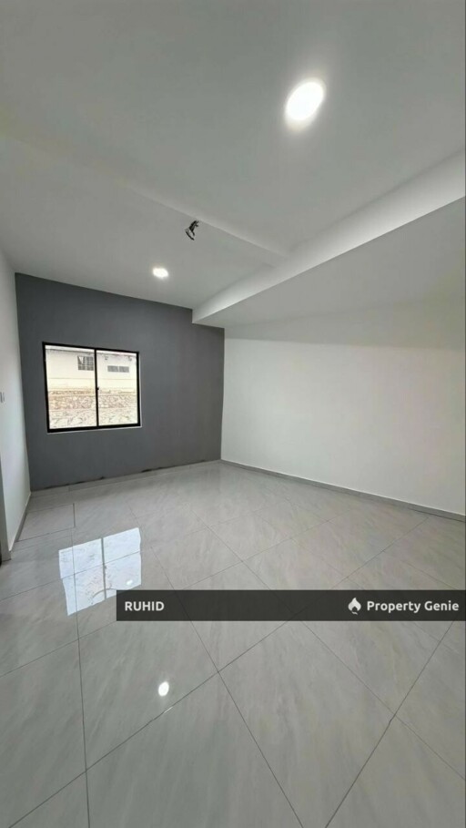 Taman Suria Single Storey Corner Lot, Fully Renovated, 4R3B, Freehold