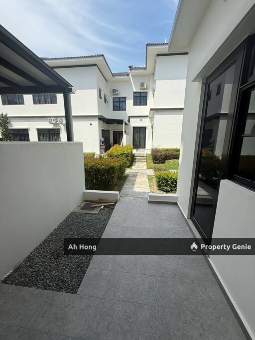 Eco Botanic / The Tate / Double Storey / 4bedroom / Partially Furnished