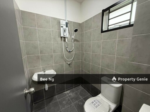 Aster Height Puncak Tropicana Gelang Patah