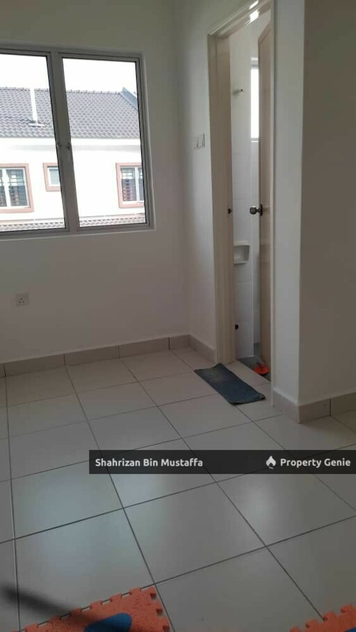 Full Loan, Taman Putera Indah, Tongkang Pechah, Batu Pahat, Johor