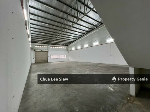For RENT 🔔1.5 Storey Factory 📍Desa Cemerlang