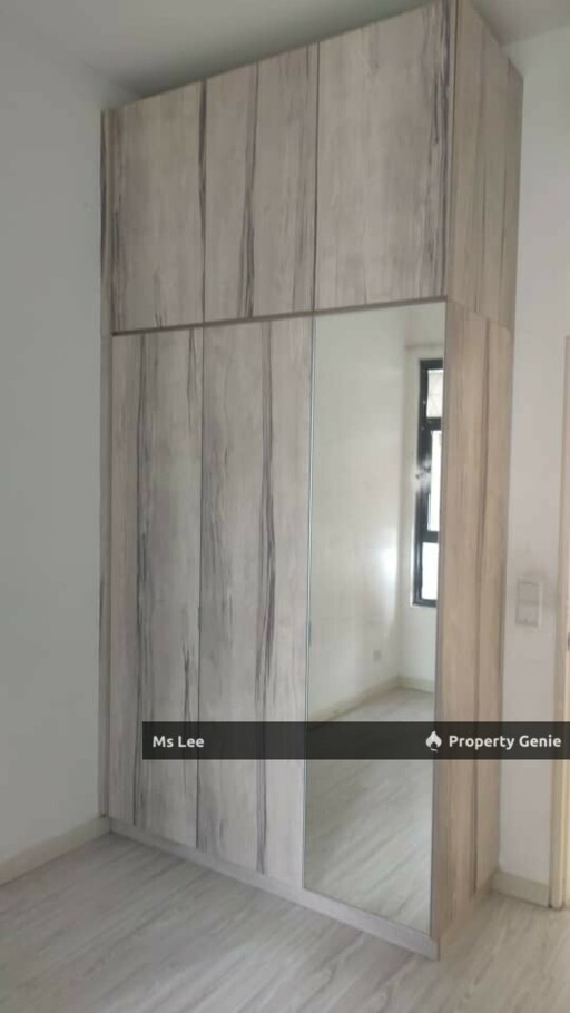 Lakeville Residence with KLCC & KL Tower View - Sale Below Bank Value Rm90k