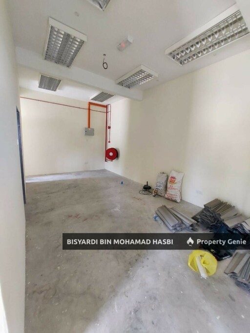 FOR RENTAL FACTORY WAREHOUSE WITH OFFICE @ NILAI 3, BANDAR BARU NILAI.