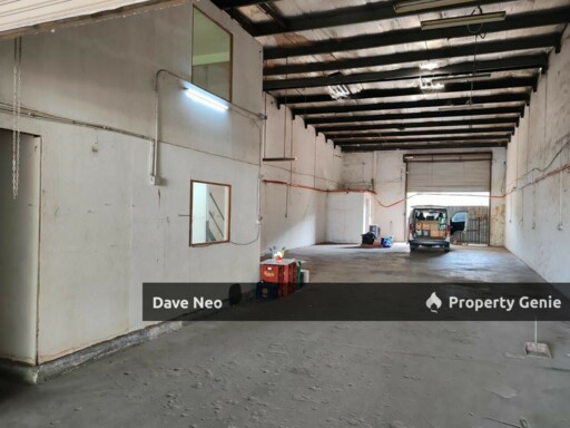 Taman Maunt Austin • 1.5-Storey Factory with Office