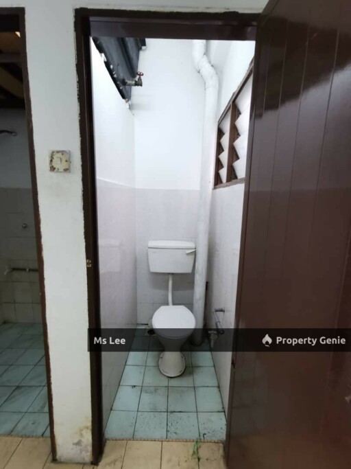 2nd floor Shop Apartment RM 500 (99 Speedmart) - Taman Sentosa @ Klang-Ready Now