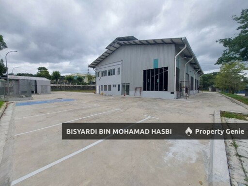 FOR RENTAL FACTORY WAREHOUSE WITH OFFICE @ NILAI 3, BANDAR BARU NILAI.